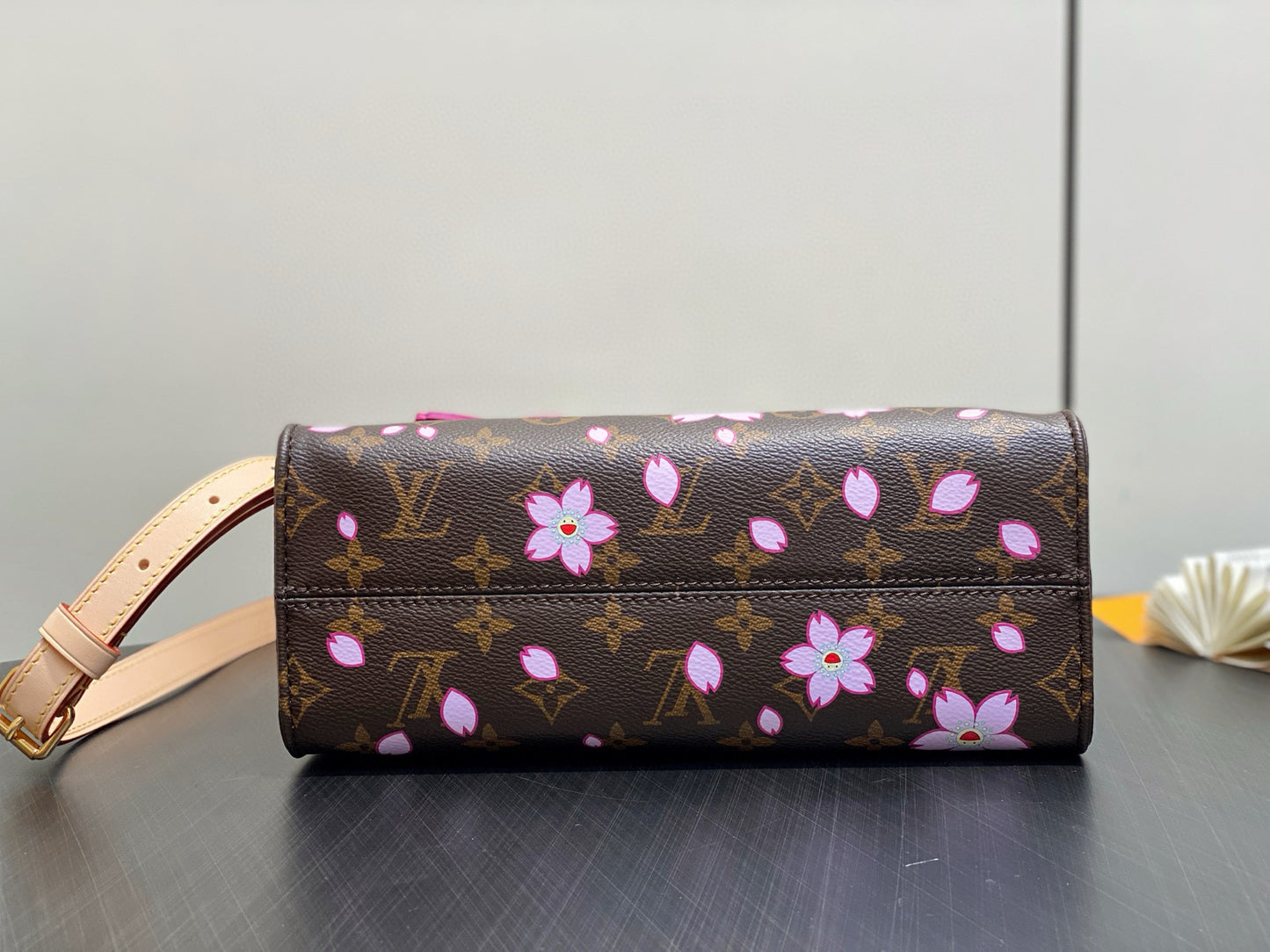 Louis Vuitton x Murakami OnTheGo PM Monogram