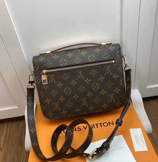 Louis Vuitton Pochette Metis