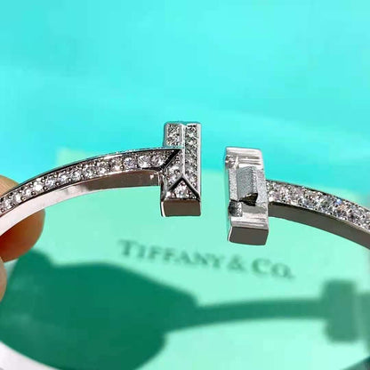 T&C Bracelete Hinged Bangle