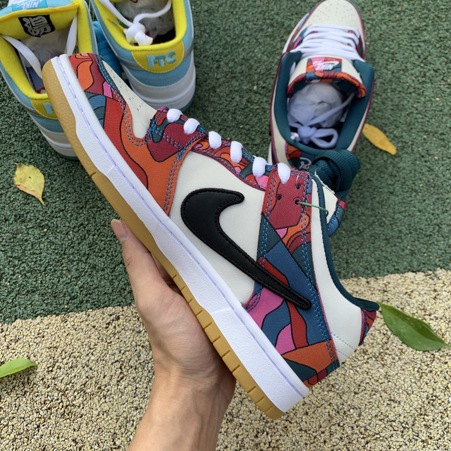 Nike Dunk x Parra