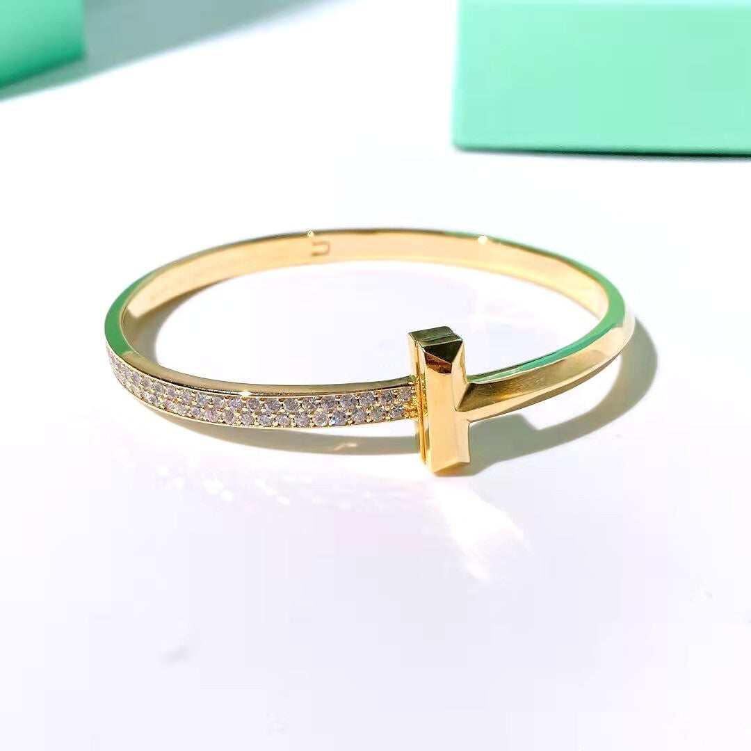T&C Bracelete Hinged Bangle