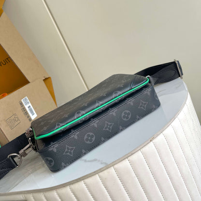 Louis Vuitton Crossbody Bag - Green