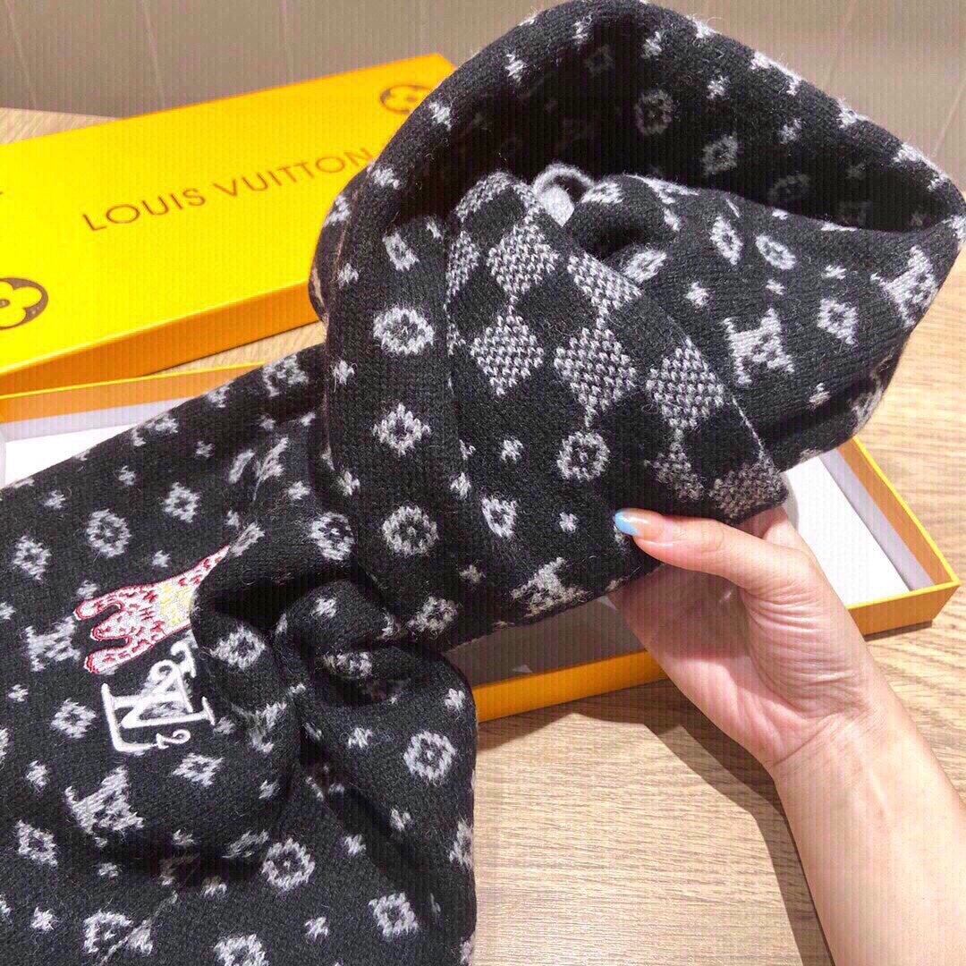 Louis Vuitton Scarf Wool