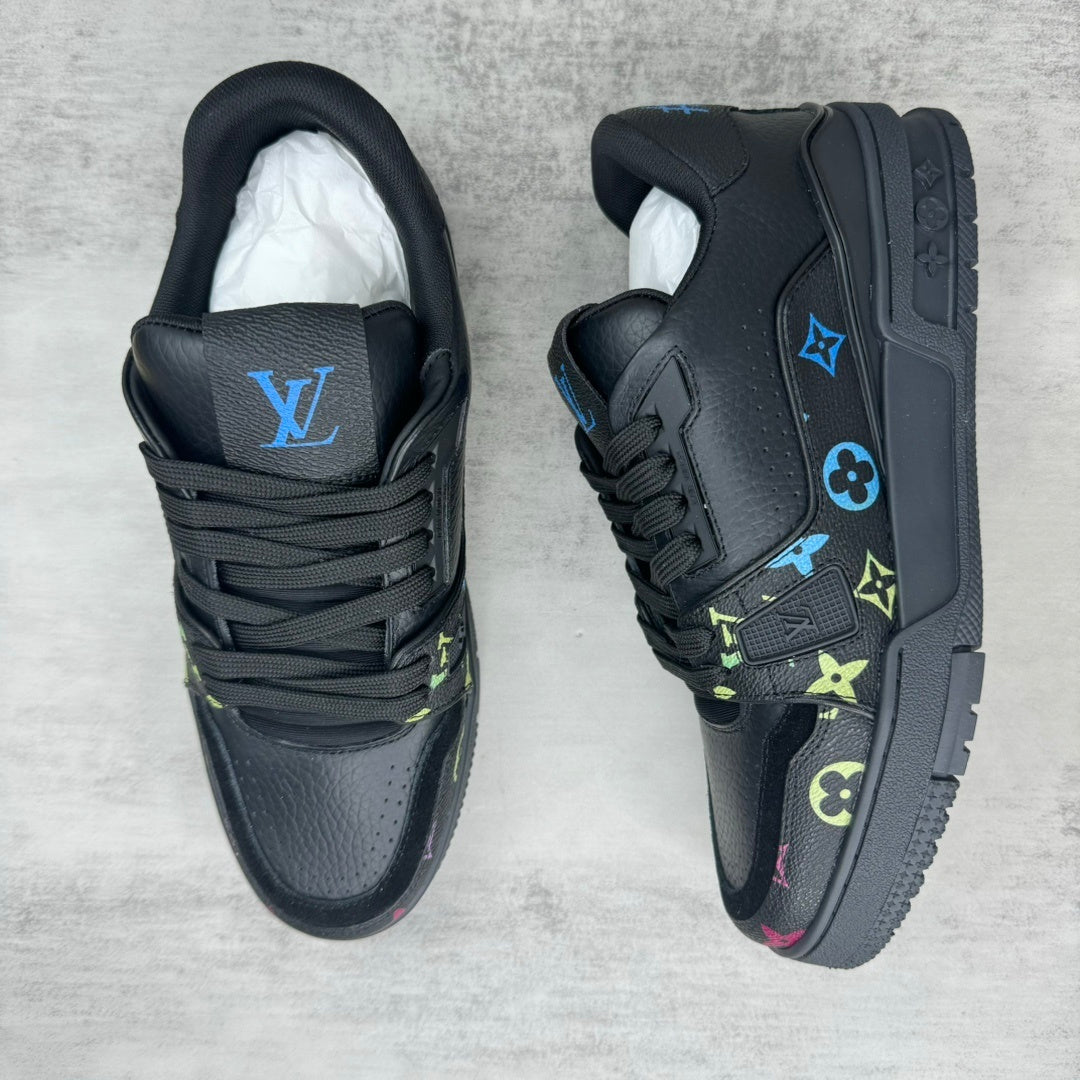 Louis Vuitton Trainer - Black