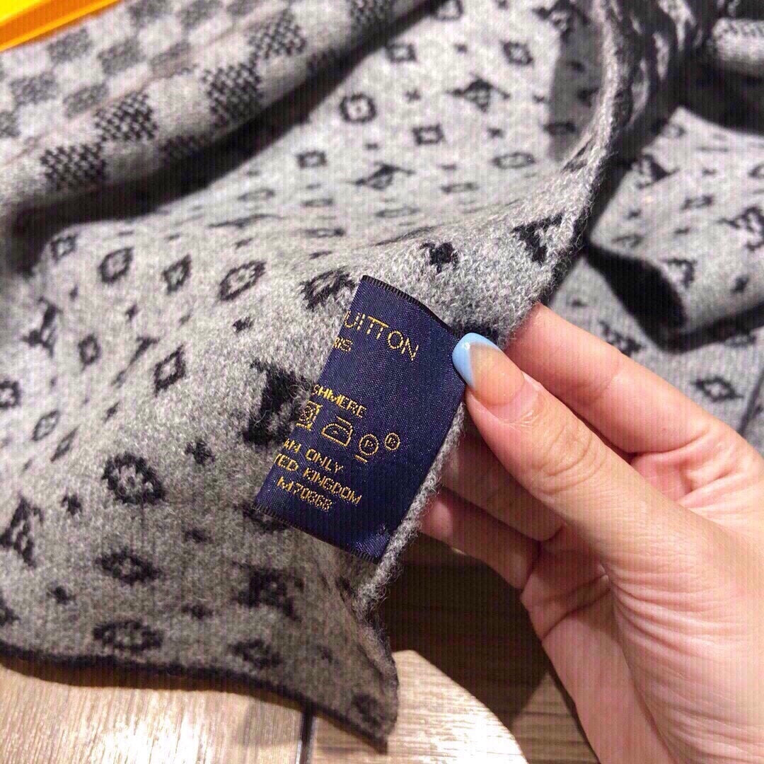 Louis Vuitton Scarf Wool