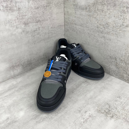 Louis Vuitton Trainer - Grey