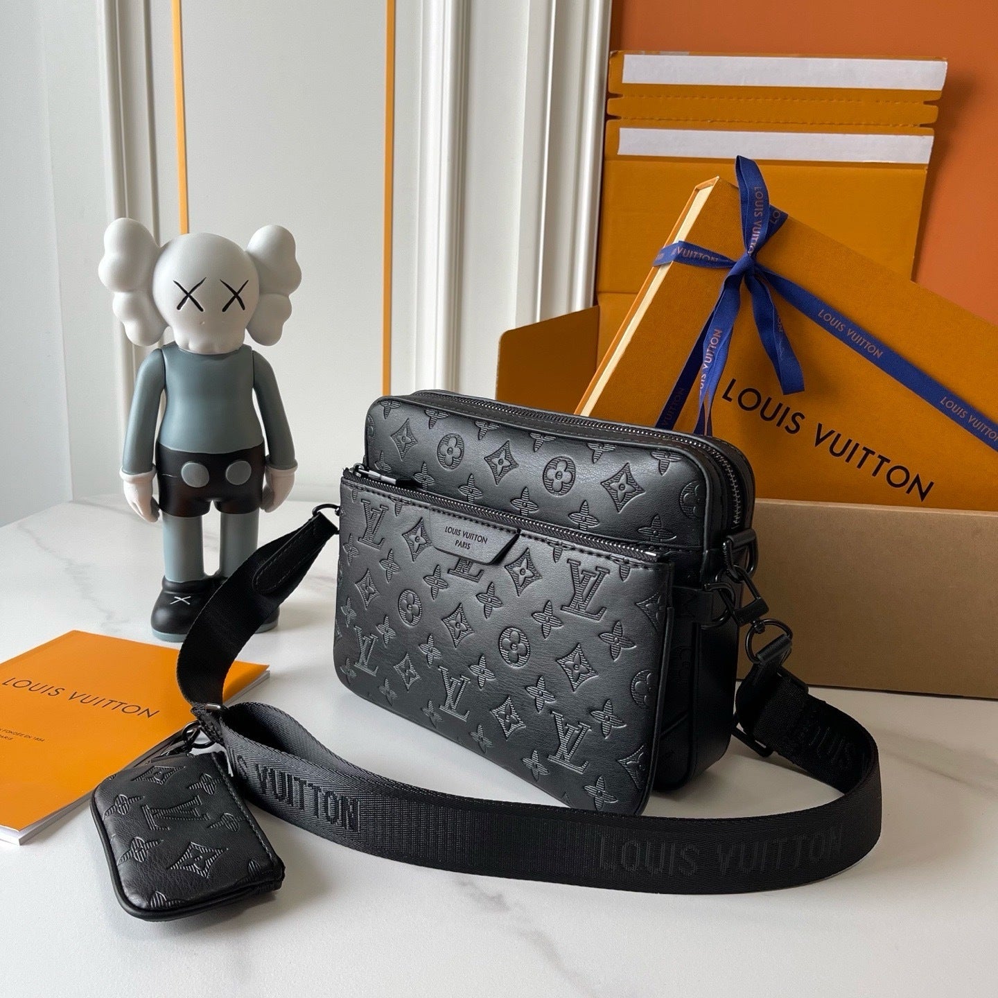 Louis Vuitton Crossbody Bag - Black