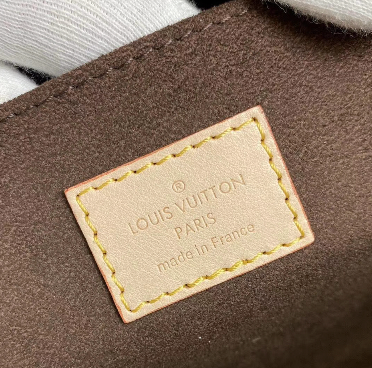 Louis Vuitton Pochette Metis