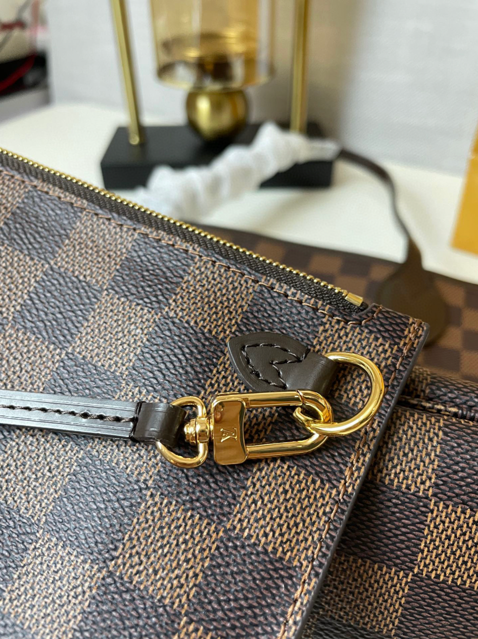 Louis Vuitton Neverfull Mm