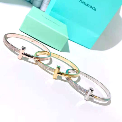 T&C Bracelete Hinged Bangle