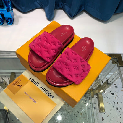 Louis Vuitton Waterfront - Dark Pink