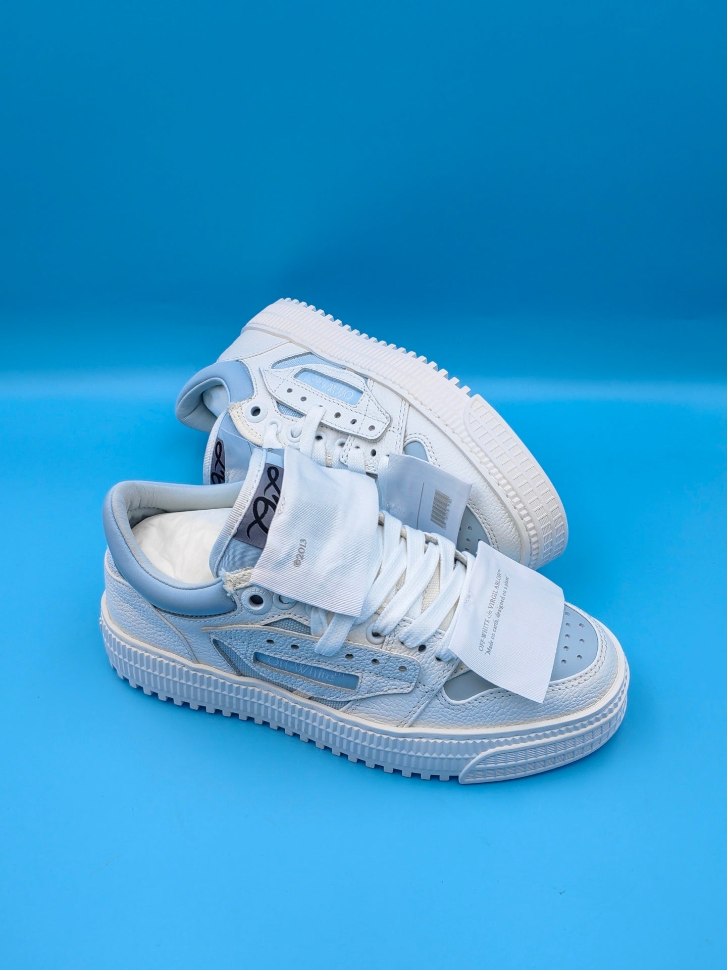 Off White Sneakers - Blue