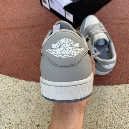 Air Jordan 1 low x Dior