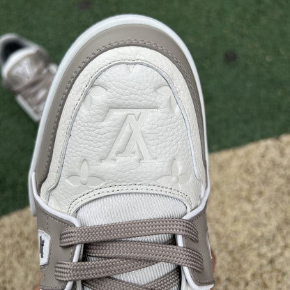 Louise Vuitton Trainer Grey