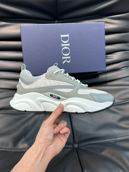 Dior Sneakers B22